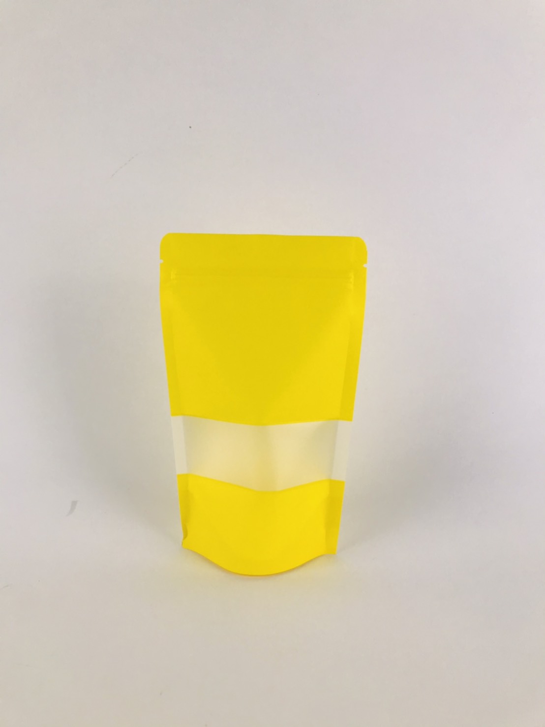 ถุงซิปล็อค ถุงกระดาษคราฟท์ มีหน้าต่าง ตั้งได้ ขนาด 12×20 ซม. สีเหลือง (แพคละ 50ใบ)